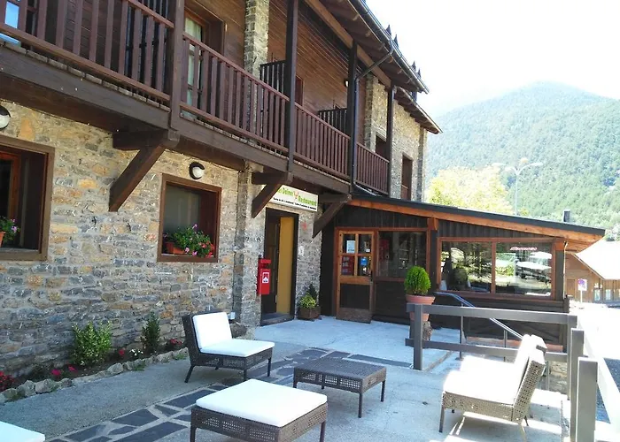 Les Daines Hostel Espot