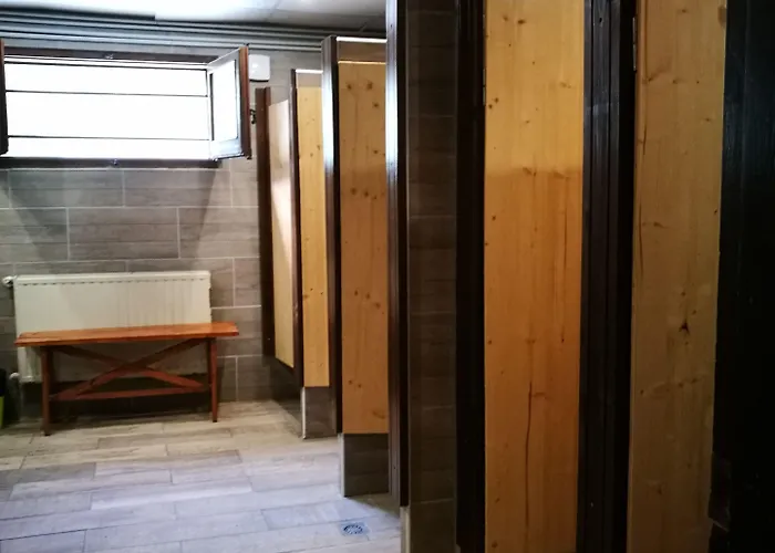 Les Daines Hostel Espot