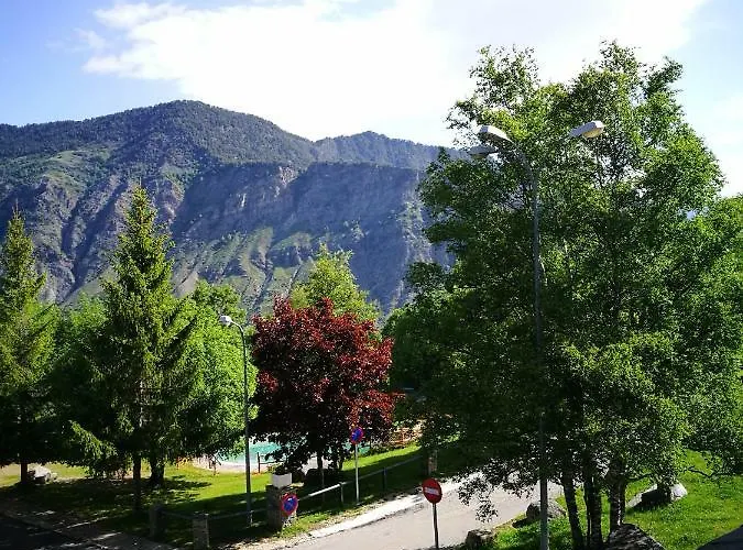 Les Daines Hostel Espot