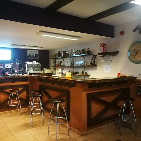Les Daines Hostal