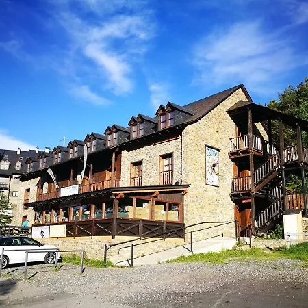 Les Daines Hostel